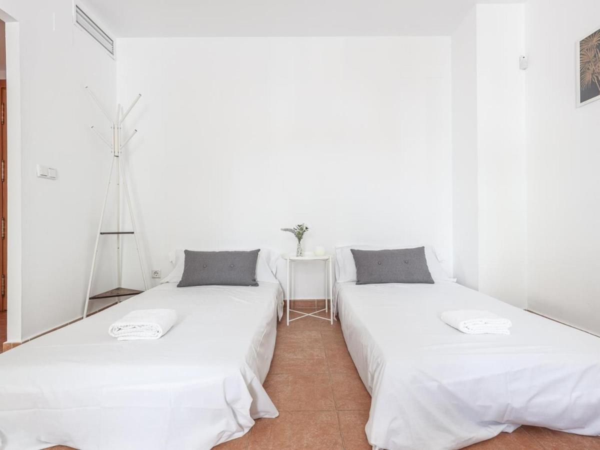 Algaba Pisc Planta Baja D Apartment La Algaba ภายนอก รูปภาพ